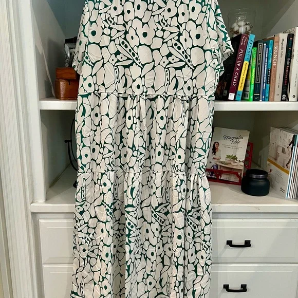 SOLD Green and White Flutter Sleeve V-Neck Sundress Sz L - Picture 5 of 5